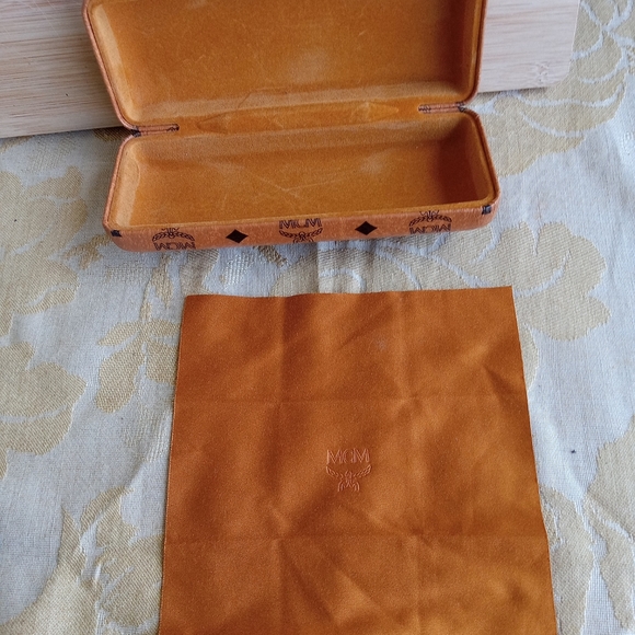 MCM authentic black cat eye sunglasses - Picture 8 of 13